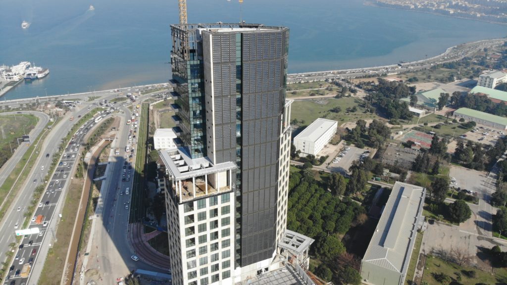İstinye Park GES – İzmir Proje Tipi: BIPV